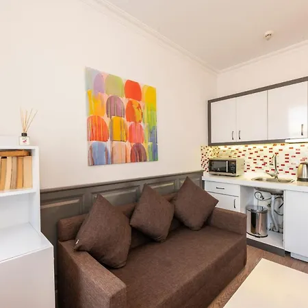 Pera Line Cihangir Hotel 3*