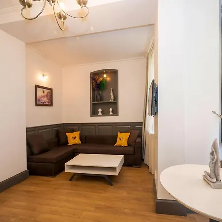 Pera Line Cihangir Hotel 3*