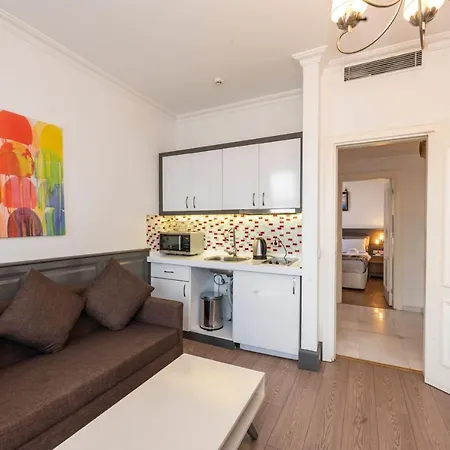 Pera Line Cihangir Szálloda 3*