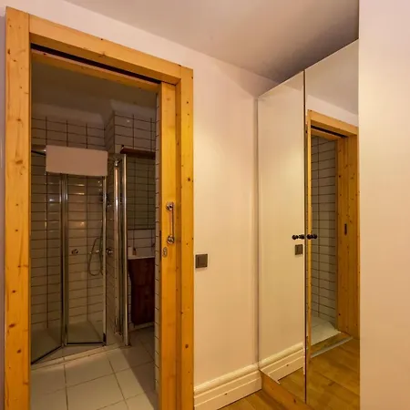 Отель Pera Line Cihangir