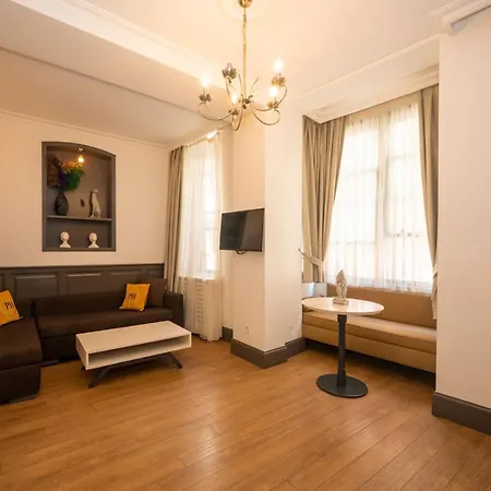 Отель Pera Line Cihangir